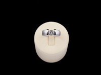 Anel ouro branco escovado com diamante
