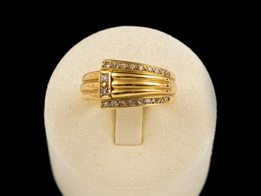 Anel Ouro Amarelo com Brilhantes