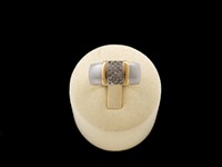 Anel bicolor com diamantes