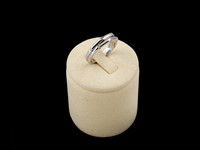 Anel ouro branco com diamantes	