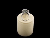 Anel ouro branco com diamantes e água marinha	