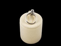 Anel ouro branco com diamantes e pérola
