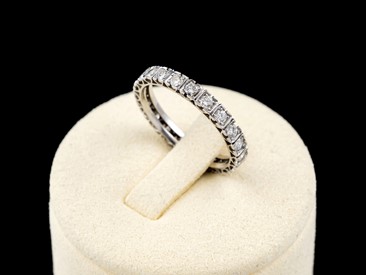 Aliança Ouro Branco Com Diamante