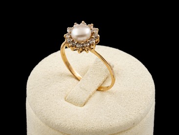 Anel Ouro com Zirconias Pérola