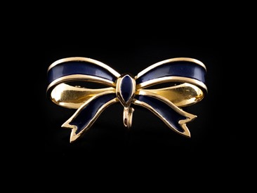 Alfinete Laço Ouro com Esmalte